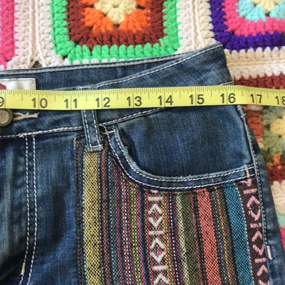 Cute embroidered shorts - Picture 5 of 8